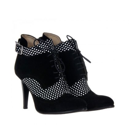 Botine negre piele intoarsa buline