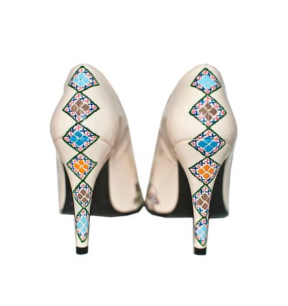 Pantofi stiletto model traditional romanesc