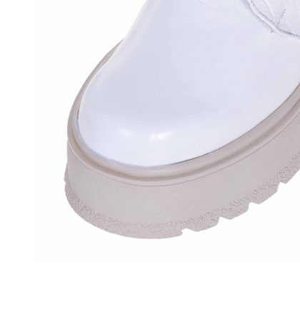 Bocanci dama albi din piele cu presaj croco si talpa inalta