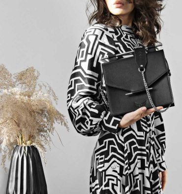 Geanta patrata dama piele neagra
