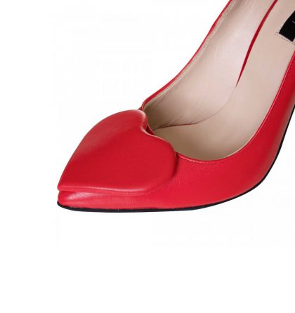 Pantofi rosii stiletto din piele naturala accesorizati cu inimioara